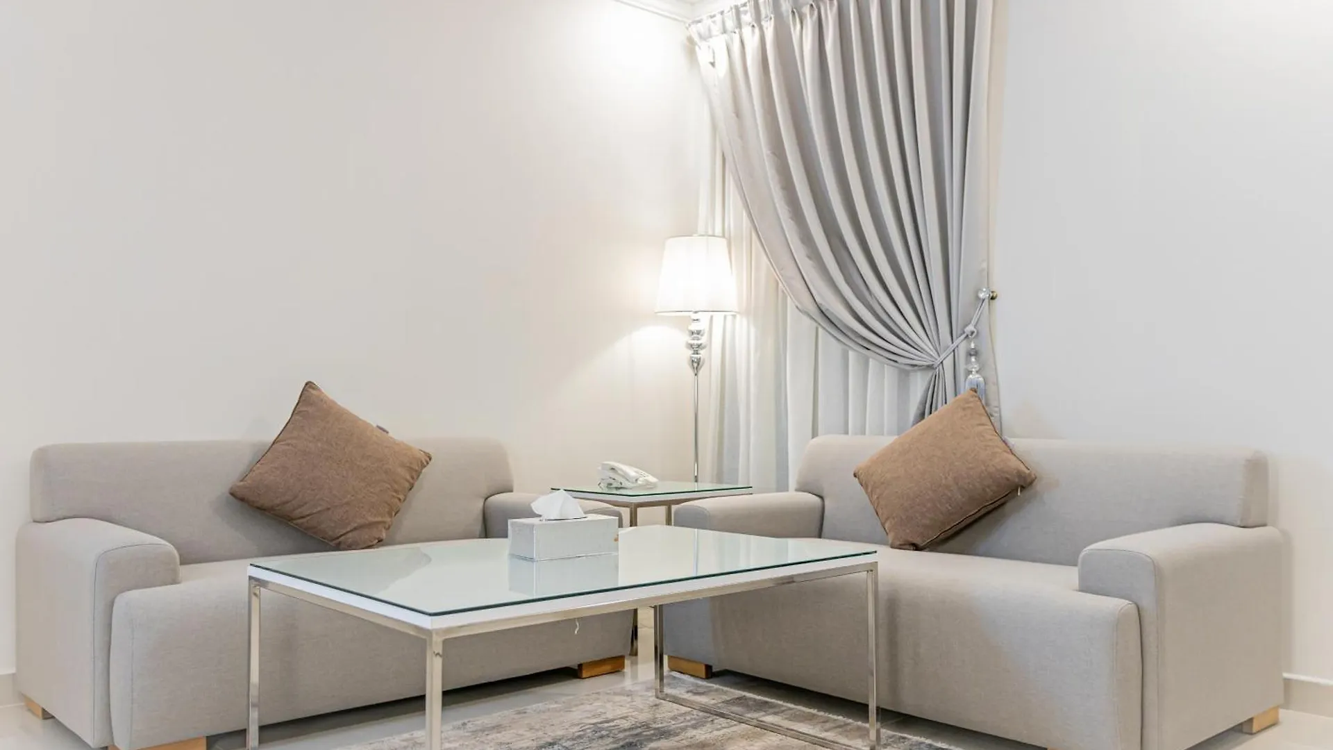 Mooj Apartments Hotel Dammam 0*,  Arabia Saudita